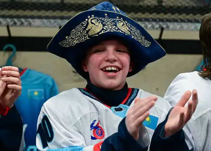 Карагандинские хоккеисты вместе с Astana Team взяли золото на международном турнире в Канаде (2)