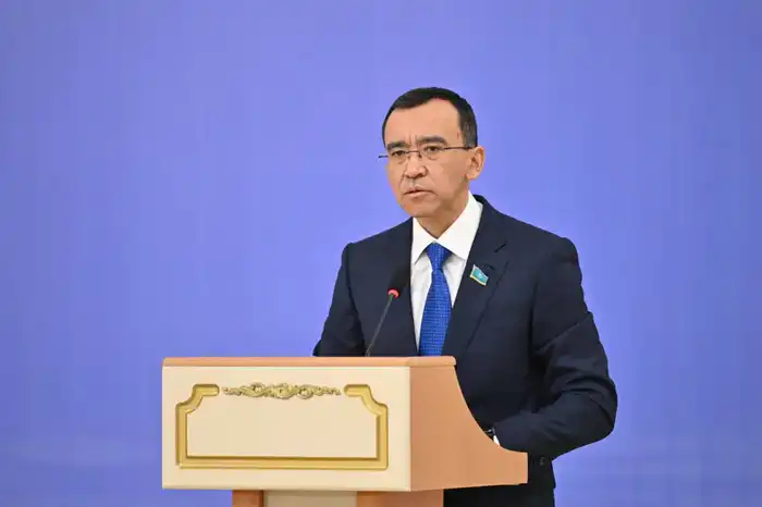 Ашимбаев разъяснил новую Конституцию в ВКО {city2}