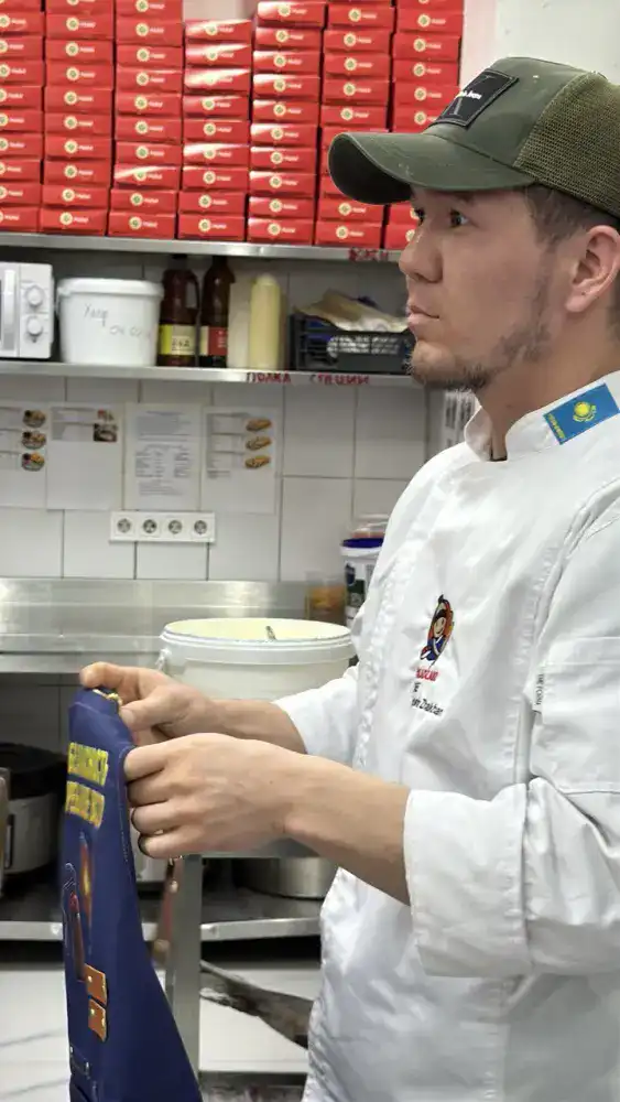 Мероприятия по пожарной безопасности в столичных заведениях общественного питания: внимание к безопасности работников и клиентов {city2}