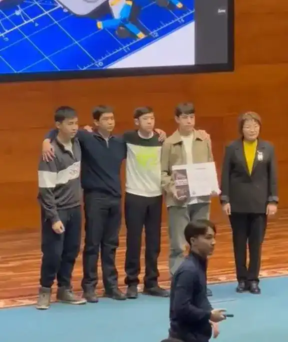 Школьники Карагандинской области завоевали путёвки на международный чемпионат по робототехнике (7)