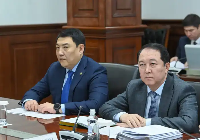 Рассмотрены вопросы дальнейшей диверсификации экономики (2)