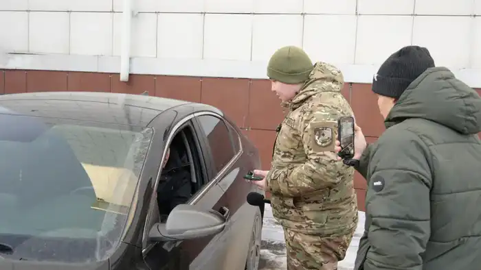 В Кокшетау напомнили водителям: почему важно уступать дорогу спецтранспорту (2)