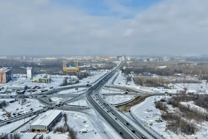 В Усть-Каменогорске введение кругового движения на проспектах Сатпаева и Есенберлина повлияет на транспортную ситуацию в связи со строительством развязки {city2}