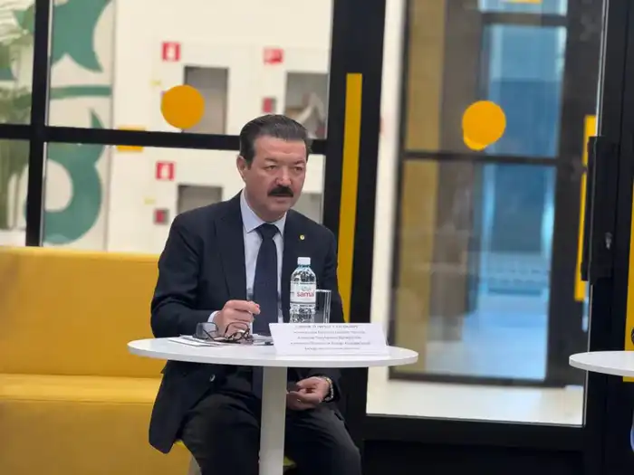 В Астане обсудили проект новой Конституции с акцентом на международные стандарты правовой ответственности {city2}