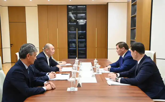 Обсуждение инвестиционных проектов в регионе с международным акцентом на поддержку предпринимательства {city2}