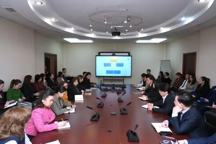 Документы в порядке: МПС учит правила делопроизводства! {city2}