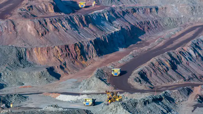 Казахстан: запасы нефти и золота истощатся, что грозит экономическим последствиям {city2}