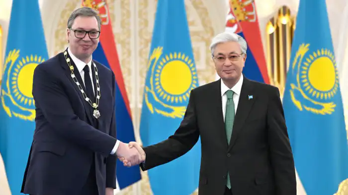 Президент Сербии награждён орденом 'Алтын Қыран' в Астане, Касым-Жомарт Токаев отметил важность двусторонних отношений. {city2}
