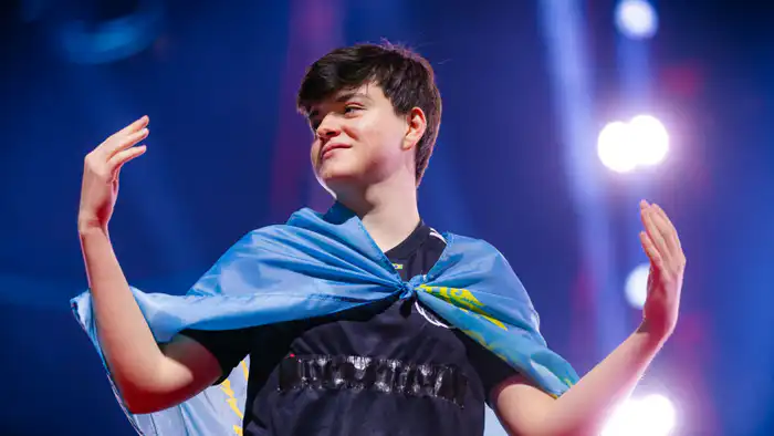 Казахстанский киберспортсмен molodoy завоевал серебро на IEM Krakow {city2}