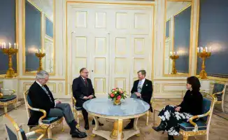 Казахстанский посол вручил грамоты в Нидерландах