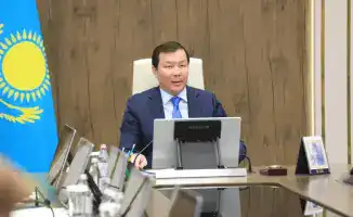 Обсуждение важности участия государственных органов в разъяснении новой Конституции Казахстана на заседании актива в акимате