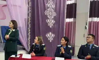 В столичной школе стартовал клуб «Будущие прокуроры»