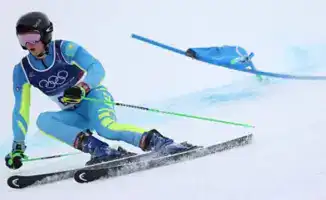 Ростислав Хохлов финишировал 51-м в гигантском слаломе на Олимпиаде в Милане