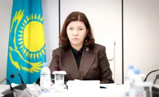 Министр просвещения РК Жулдыз Сулейменова обсуждает статус учителей и инклюзивное образование на приеме граждан