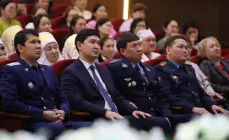 В Туркестанской области обсудили меры по предотвращению сталкинга на форуме с участием более 500 жителей