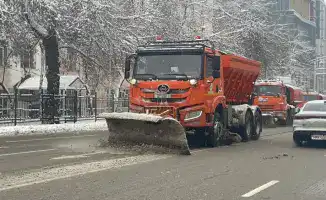 Алматы в снежной битве: 4050 рабочих и 1250 единиц техники вновь на страже чистоты улиц