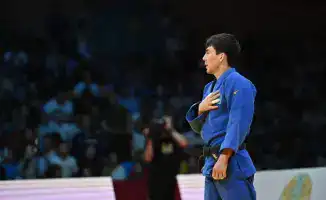 Аман Бақытжан - Париждегі Үлкен дулыға турнирінде жартылай финалға шықты, бірақ украиналық қарсылас жеңіске жетті