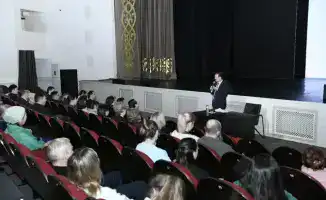 Конституция в действии: как культура меняет политику?