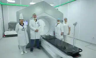 В Костанайской области запущен линейный ускоритель Halcyon для борьбы с онкологическими заболеваниями, что улучшит доступ к современному лечению.