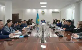 В Министерстве юстиции РК прошло аппаратное совещание по проекту новой Конституции под председательством Ерлана Сарсембаева