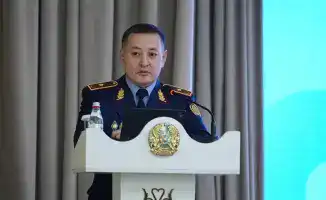 Студенты Южно-Казахстанского университета обсудили важные вопросы безопасности с главой полиции Шымкента