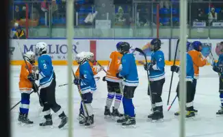 Молодёжный хоккейный турнир в Усть-Каменогорске: на льду рождаются новые звёзды спорта