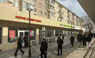 В Жетысуском районе Алматы предприниматели красят улицы в новые цвета