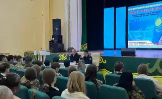 Встреча школьников и студентов с полицией в Алтае: новые горизонты для выбора профессии и личной ответственности