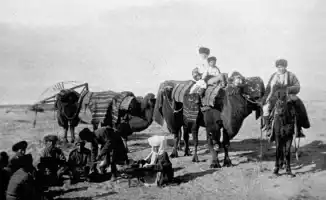 История самоназвания народа: от 'Қазақ' к 'казах' и переименование Казакской АССР в Казахскую 5 февраля 1936 года