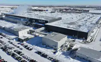 Сотрудники Kia Qazaqstan обсуждают влияние нового проекта Конституции на будущее страны