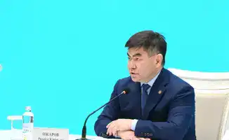 Голоса народа: эксперты обсуждают будущее Конституции в Доме дружбы