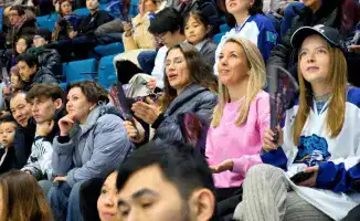 Акция в поддержку реформ на матче «Барыс»