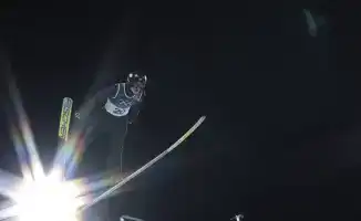 Илья Мизерных установил рекорд Казахстана в прыжках на лыжах с трамплина, заняв 8 место на турнире в Валь-ди-Фьемме