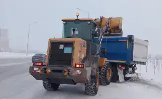 Снегопады в Астане: 1 700 единиц спецтехники обеспечивают безопасность на улицах города