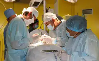 Успешная операция по замене тазобедренного сустава у 17-летней пациентки в Алматы улучшила ее состояние