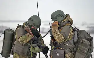 Военнослужащие прошли марш в полной экипировке