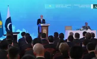 Президент Казахстана Касым-Жомарт Токаев выступил на казахско-пакистанском бизнес-форуме в Исламабаде, где обозначил ключевые сферы для сотрудничества между Казахстаном и Пакистаном, включая инвестиции, цифровизацию и сельское хозяйство. Это событие подче