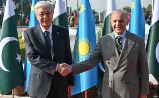 Токаев и премьер Пакистана: дипломатия на высшем уровне