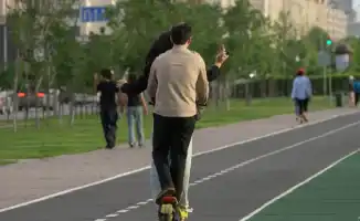 С 1 июля 2026 года в Казахстане вступят в силу новые правила пользования электросамокатами, включая жесткие ограничения для самокатчиков, о которых подробнее рассказали в департаменте полиции Алматы.