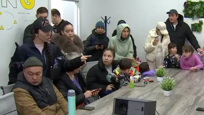 В Алматы разгорелся скандал вокруг онлайн-платформы, где родители покупали для своих детей годовые абонементы на посещение кружков и секций. Общественность выразила недовольство по поводу качества предоставляемых услуг и прозрачности работы центра, что вы {city2}