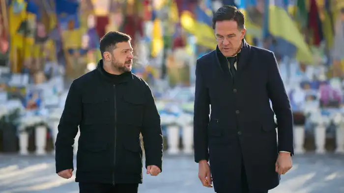 Зеленский обвиняет Россию в нарушении энергетического перемирия по просьбе Трампа {city2}