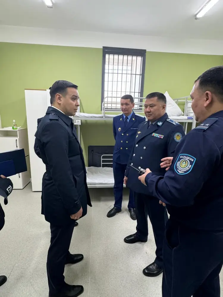 Артур Ластаев посетил учреждение для несовершеннолетних в Алматы (8)