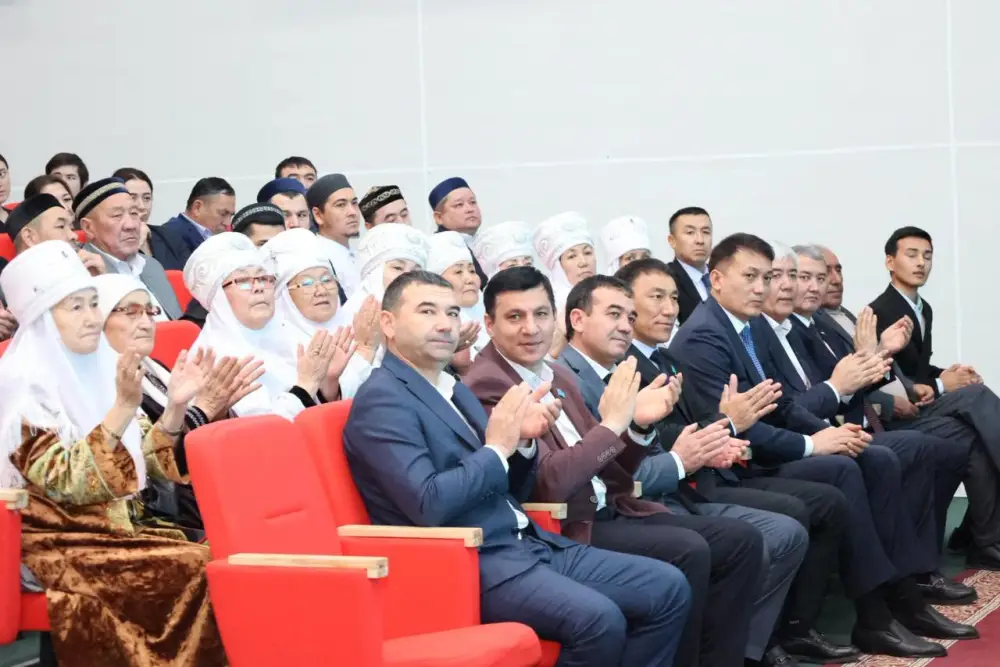 ТУРКЕСТАН: САУРАНСКИЙ РАЙОН ИСКРИТСЯ ИДЕЯМИ НОВОЙ КОНСТИТУЦИИ {city2}