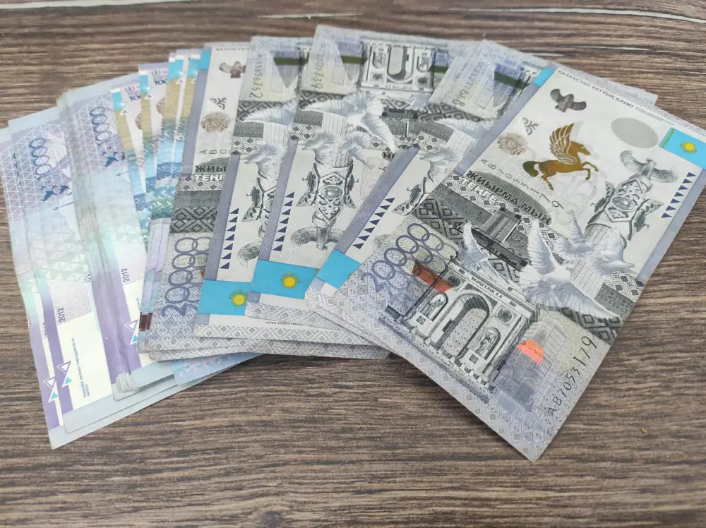 В Восточно-Казахстанской области многодетные матери получат единовременную помощь к 8 Марта {city2}