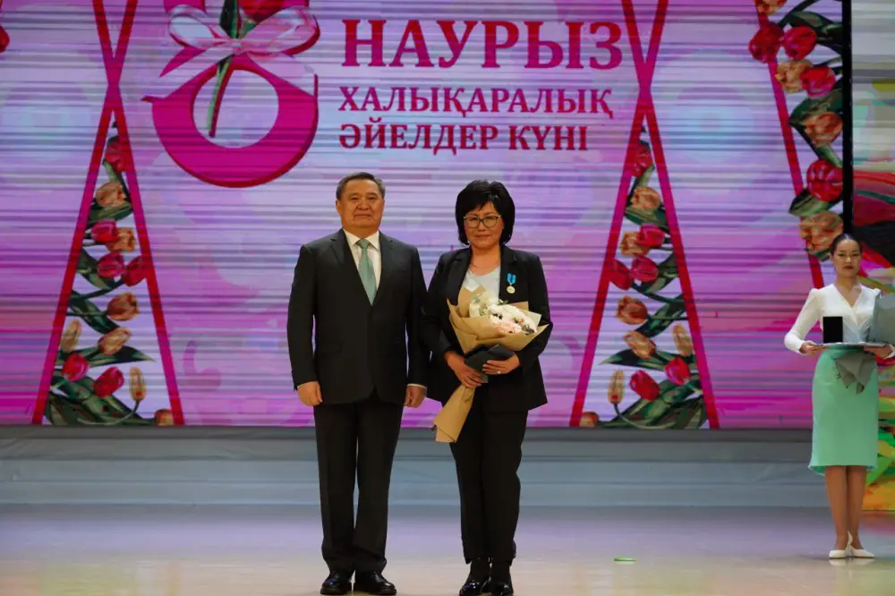 В Акмолинской области прошло торжественное мероприятие, посвященное 8 марта (10)