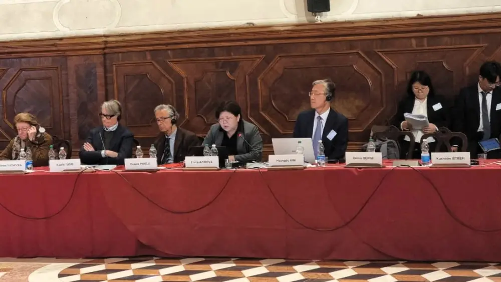 Международная встреча юристов и судей: обсуждение законодательных инициатив из более чем 49 стран {city2}