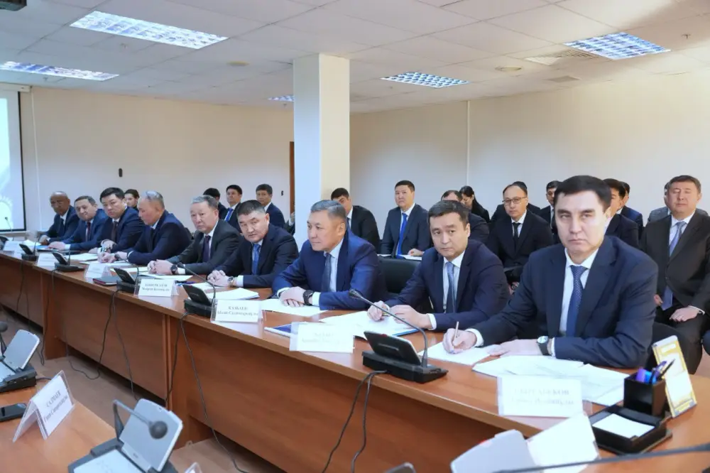 В Астане на заседании коллегии Комитета автомобильного транспорта и транспортного контроля подведены итоги деятельности отрасли за 2025 год {city2}