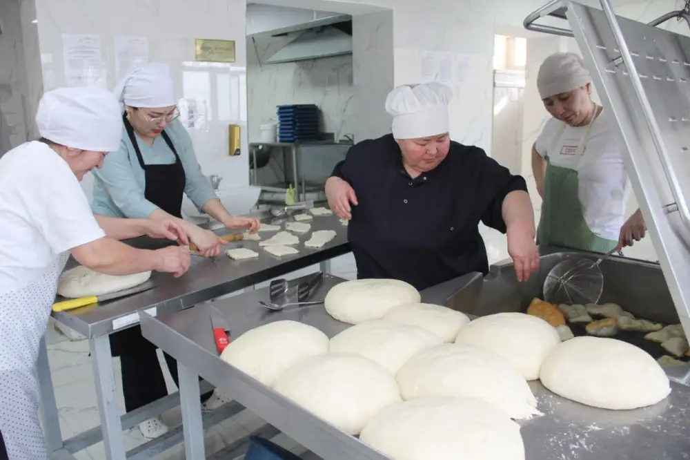 Наурызнама: 10 тонн наурызкөже в Национальной гвардии МВД РК укрепляют боевой дух и традиции {city2}