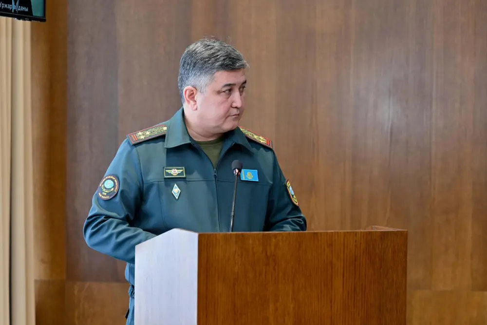 Свет в конце туннеля: борьба с огнем и мошенниками на расширенном совещании {city2}