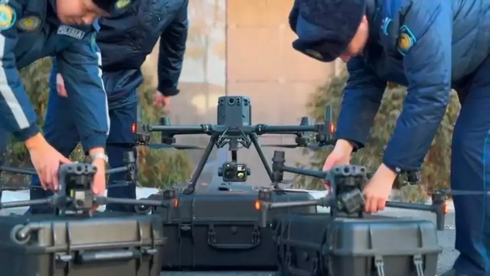 Использование дронов полицией Жетысу для повышения общественной безопасности и контроля правонарушений {city2}